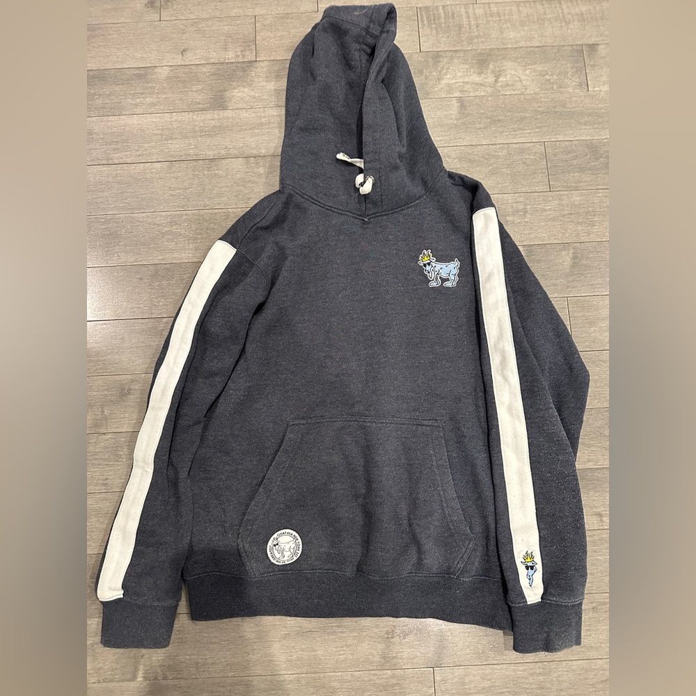 Men’s adult small GOAT sweatshirt